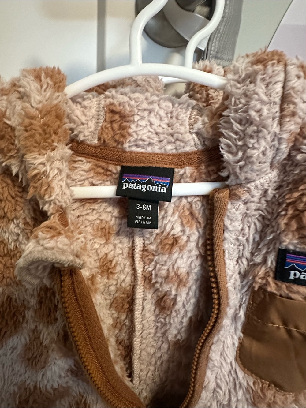 Patagonia Baby bunting size 3-6 months. - Picture 3 of 3